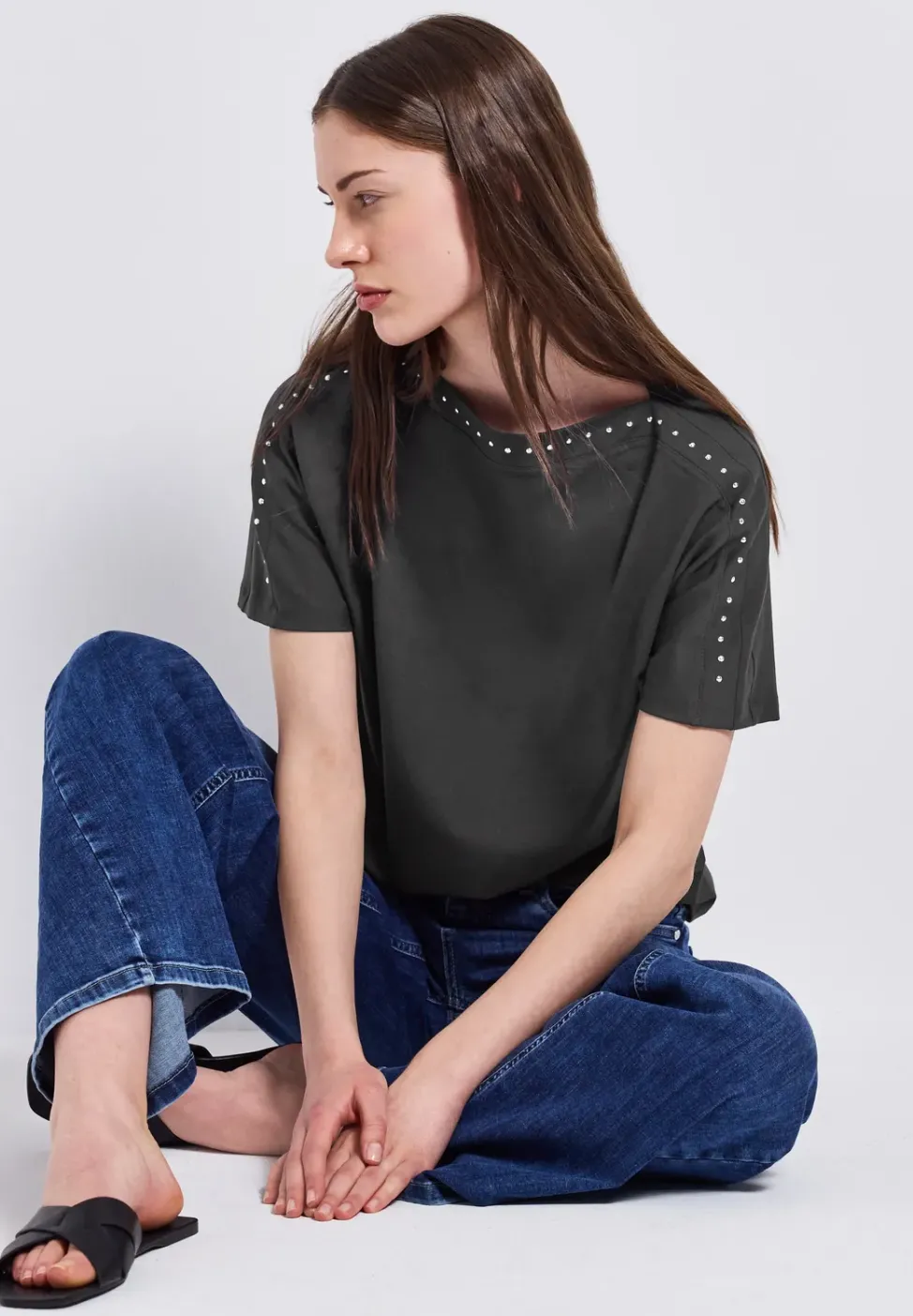 T-Shirt mit Nieten