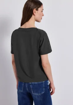 T-Shirt mit Nieten