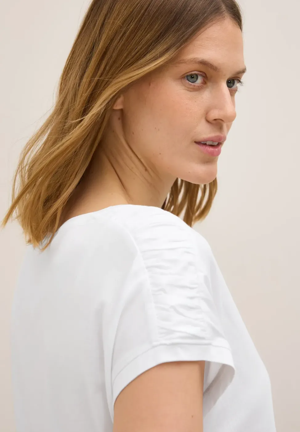 T-Shirt mit Raffung