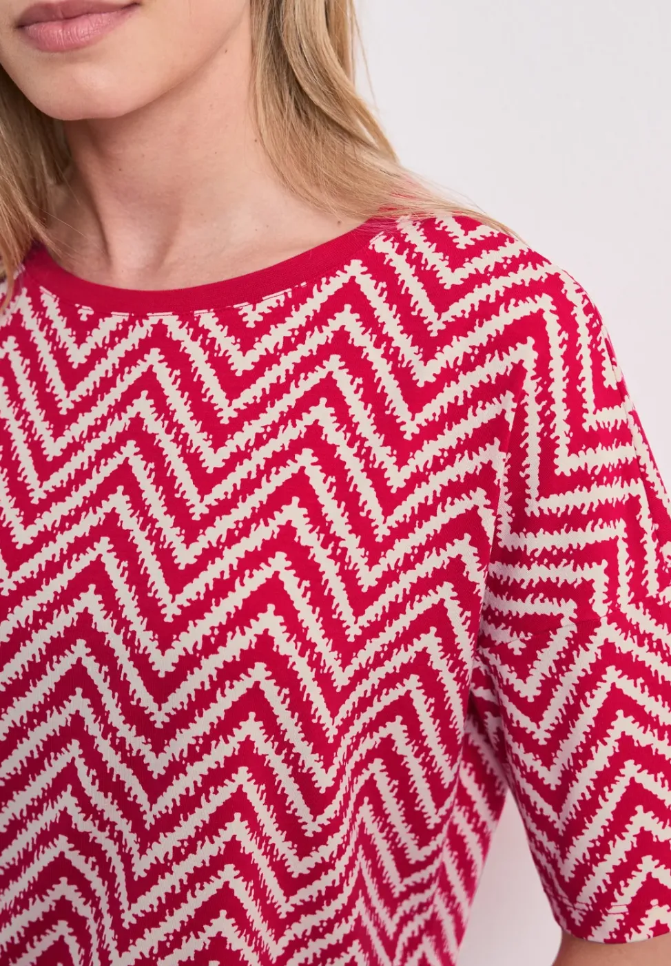 T-Shirt mit Rundhals und All-over-Print