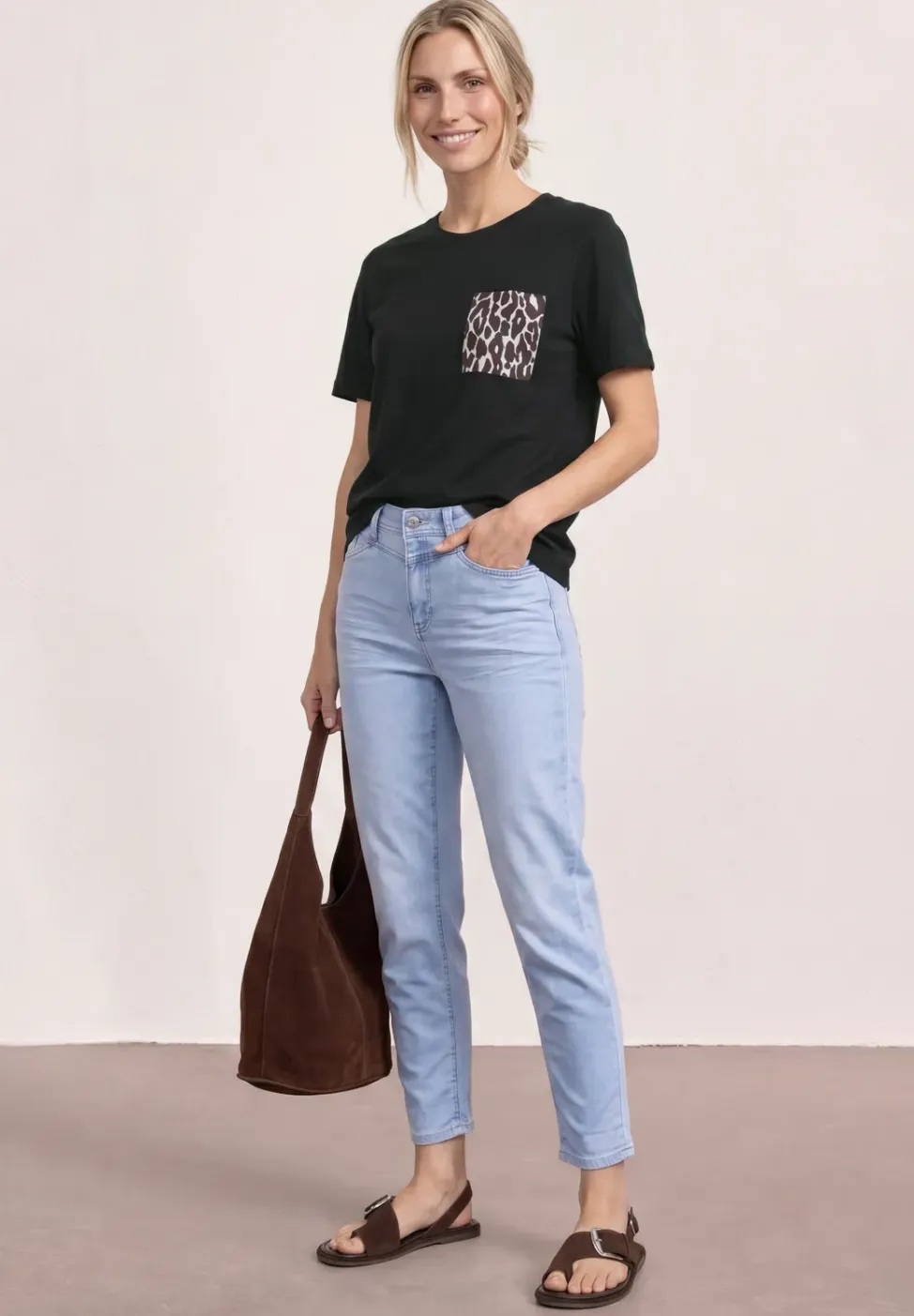T-Shirt mit Rundhals und Brusttasche