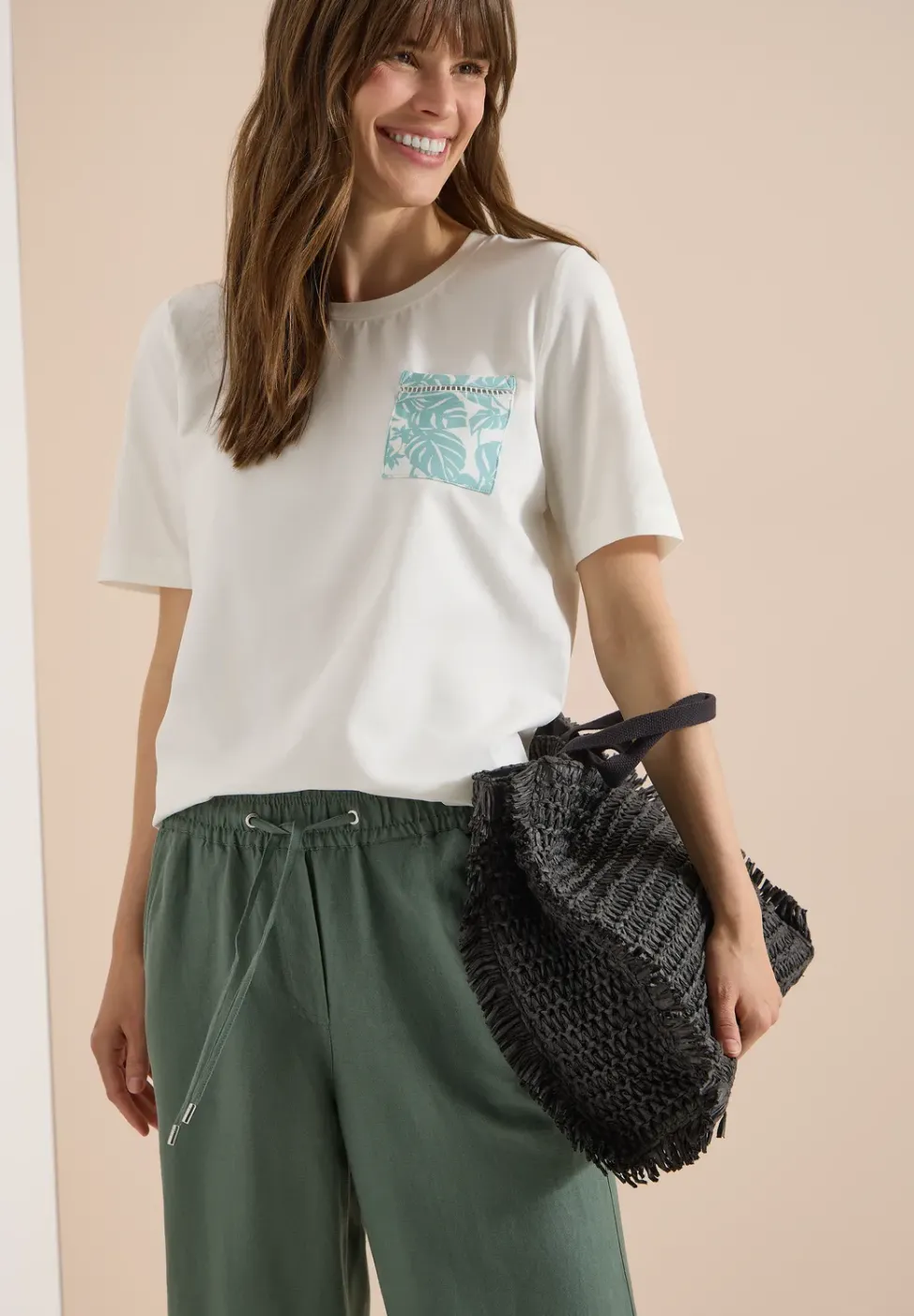 T-Shirt mit Rundhals und Brusttasche