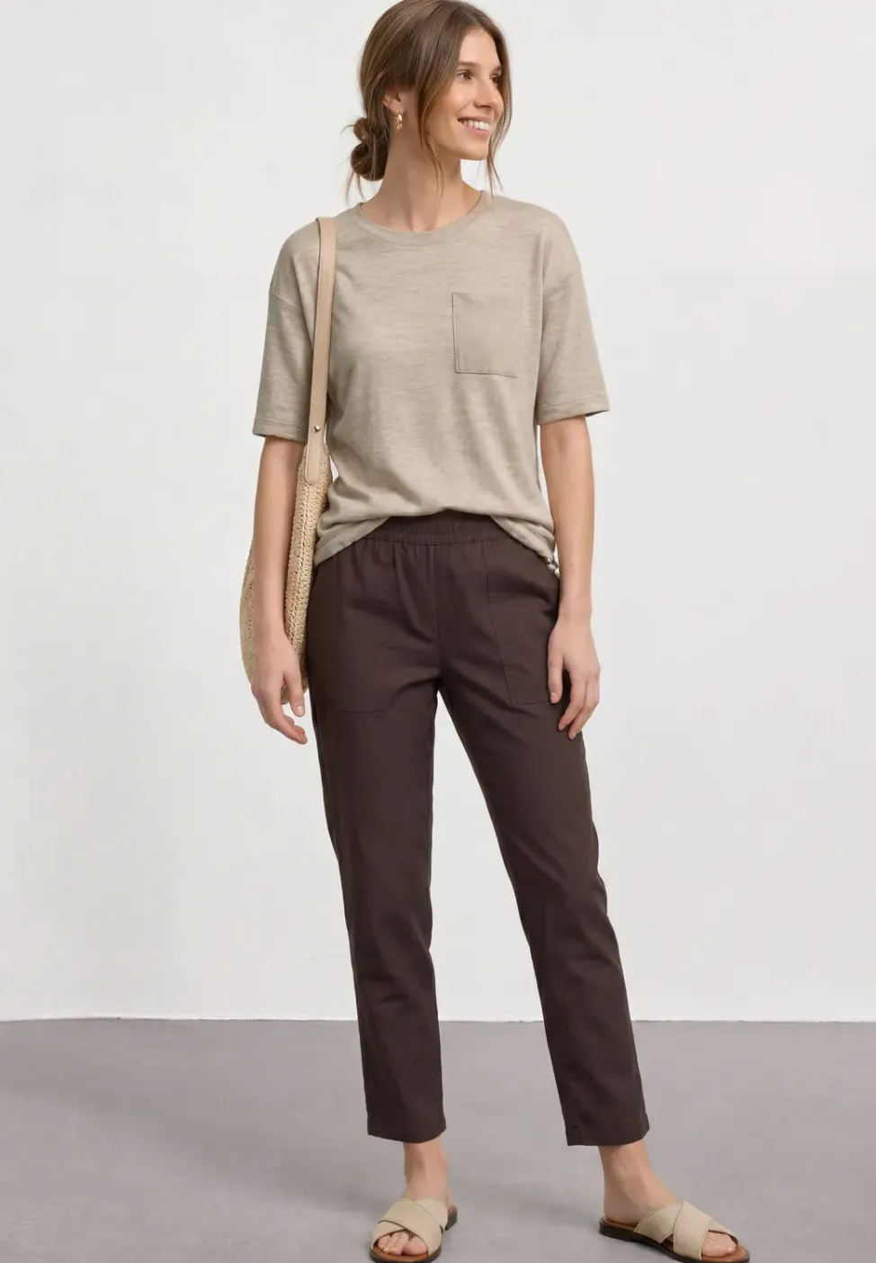 T-Shirt mit Rundhals und Brusttasche