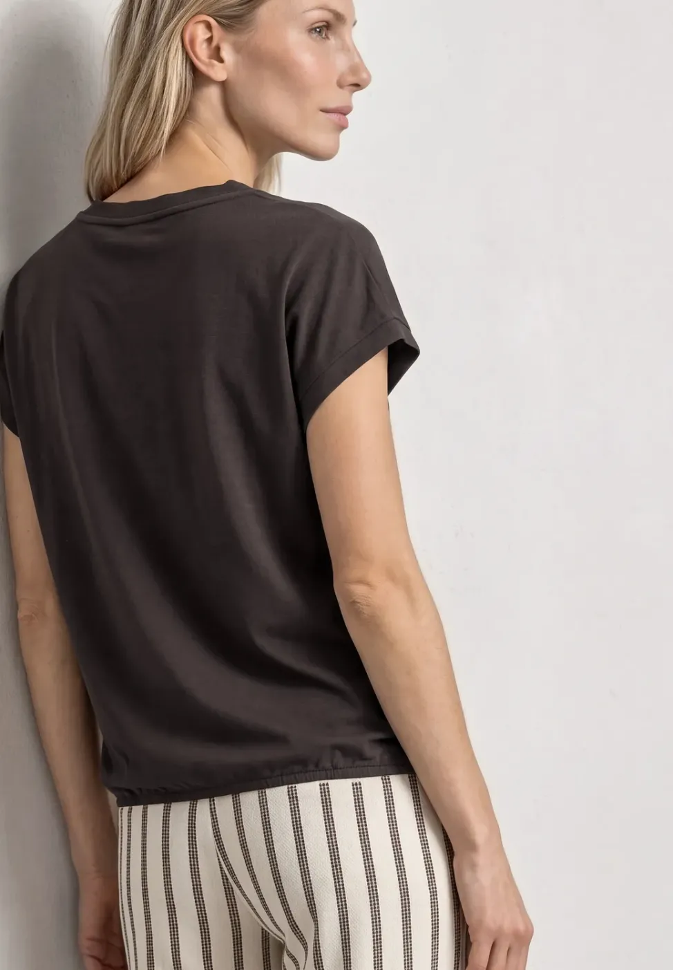 T-Shirt mit Rundhals und Deko-Tape