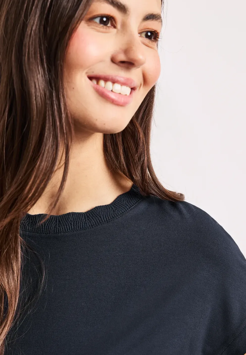 T-Shirt mit Rundhals und Deko-Tape