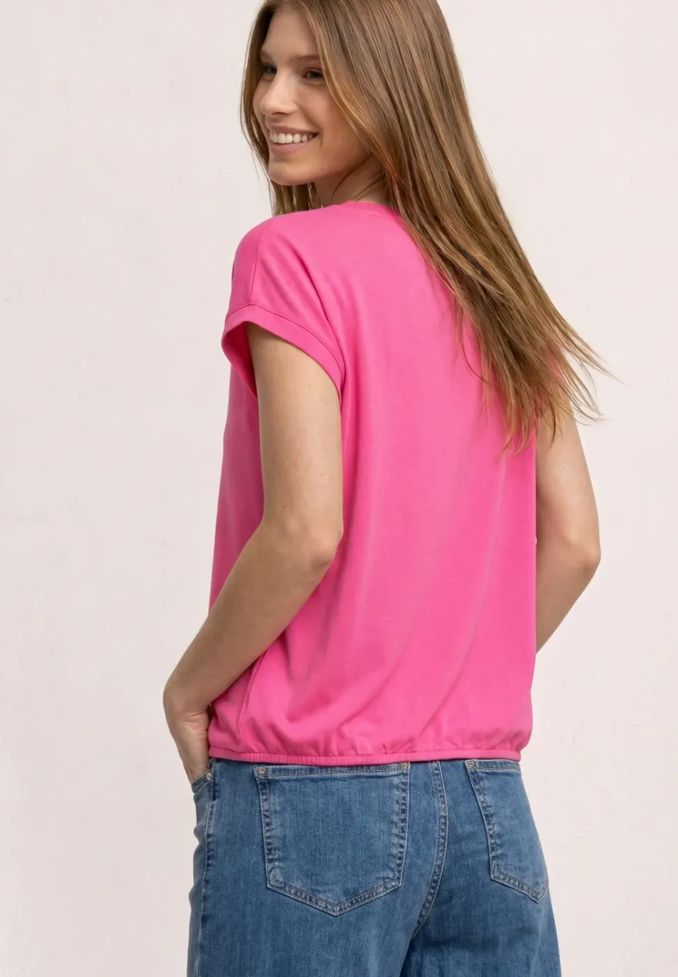 T-Shirt mit Rundhals und Deko-Tape