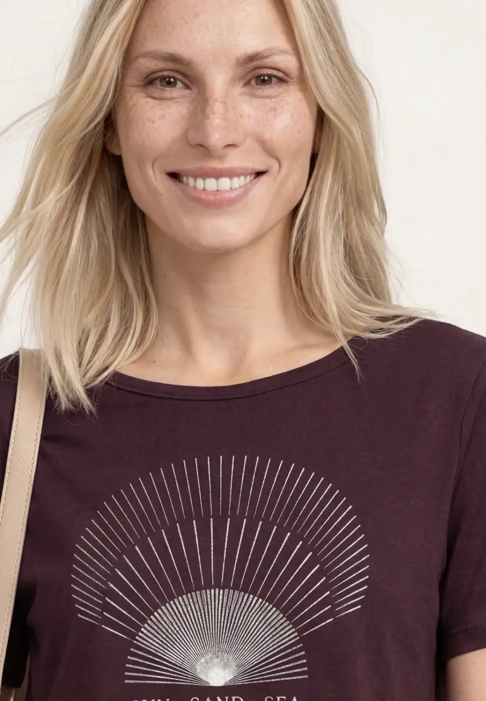 T-Shirt mit Rundhals und Foliendetails