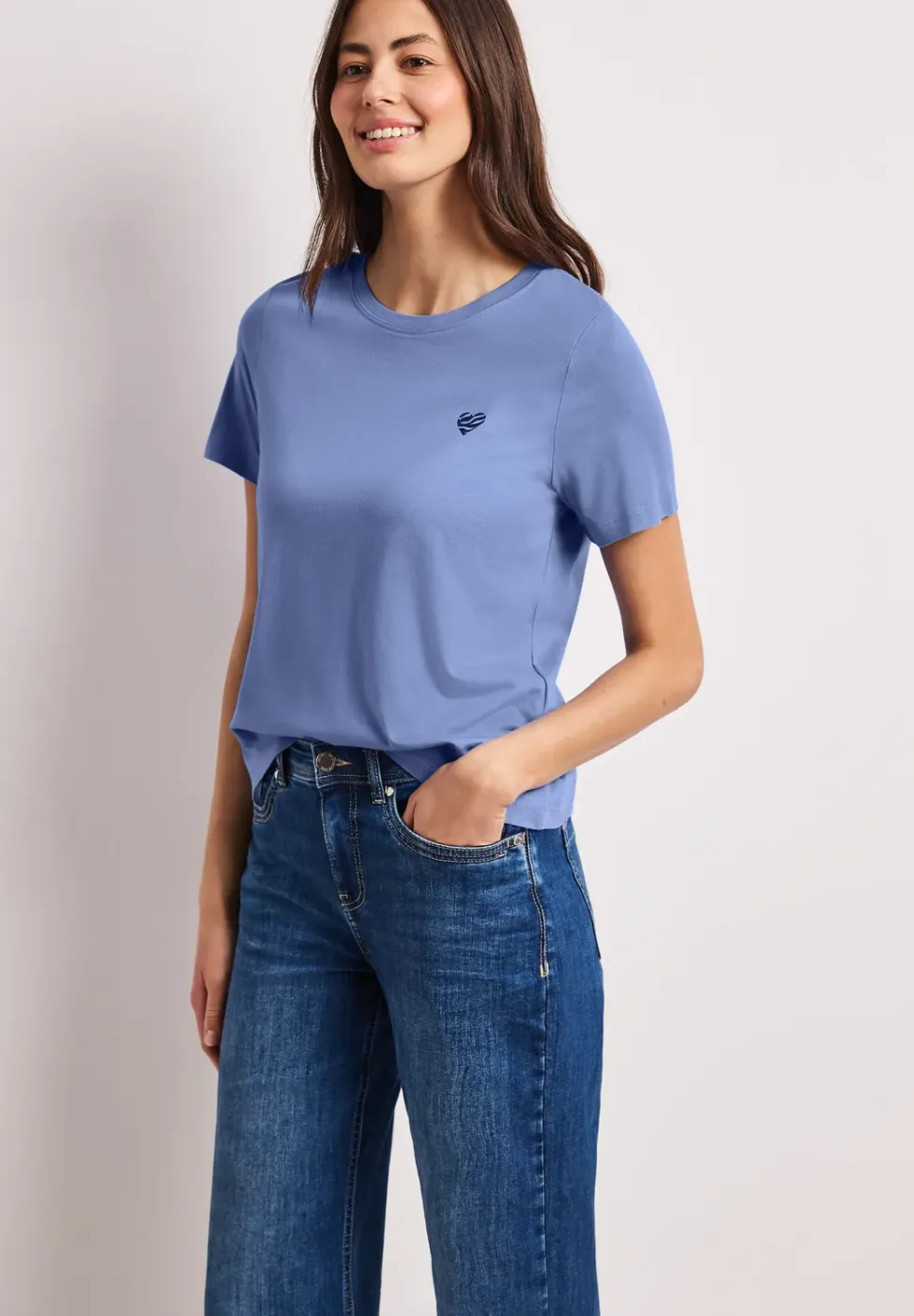 T-Shirt mit Rundhals und Herzdetail