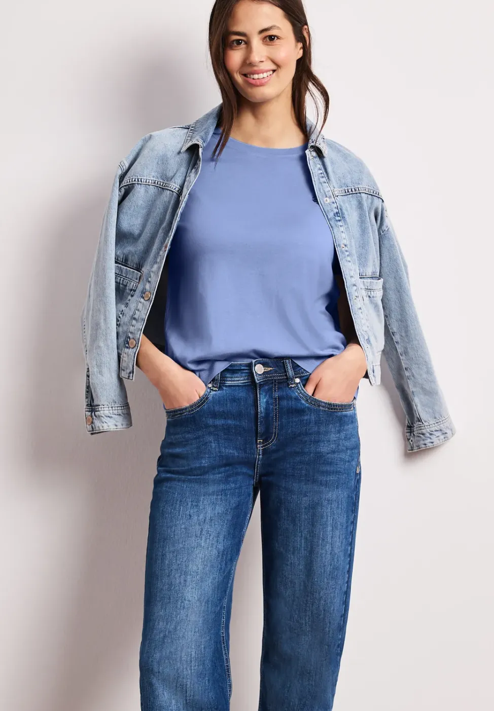T-Shirt mit Rundhals und Herzdetail
