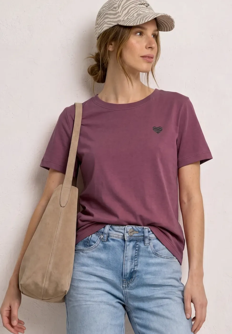 T-Shirt mit Rundhals und Herzdetail