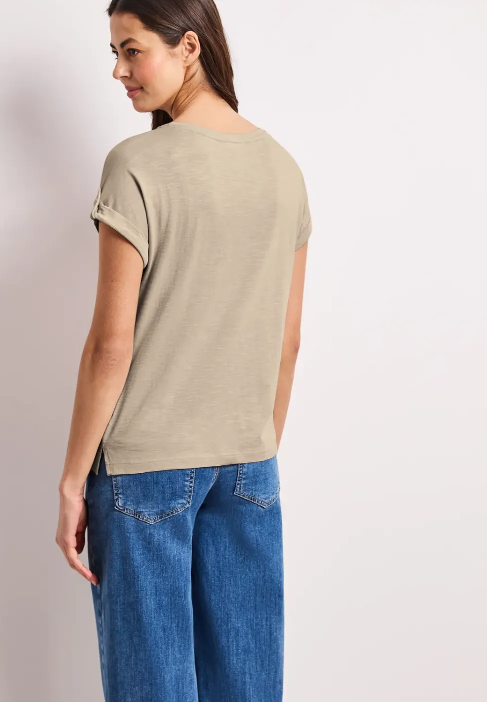 T-Shirt mit Rundhals und Knopfdetails