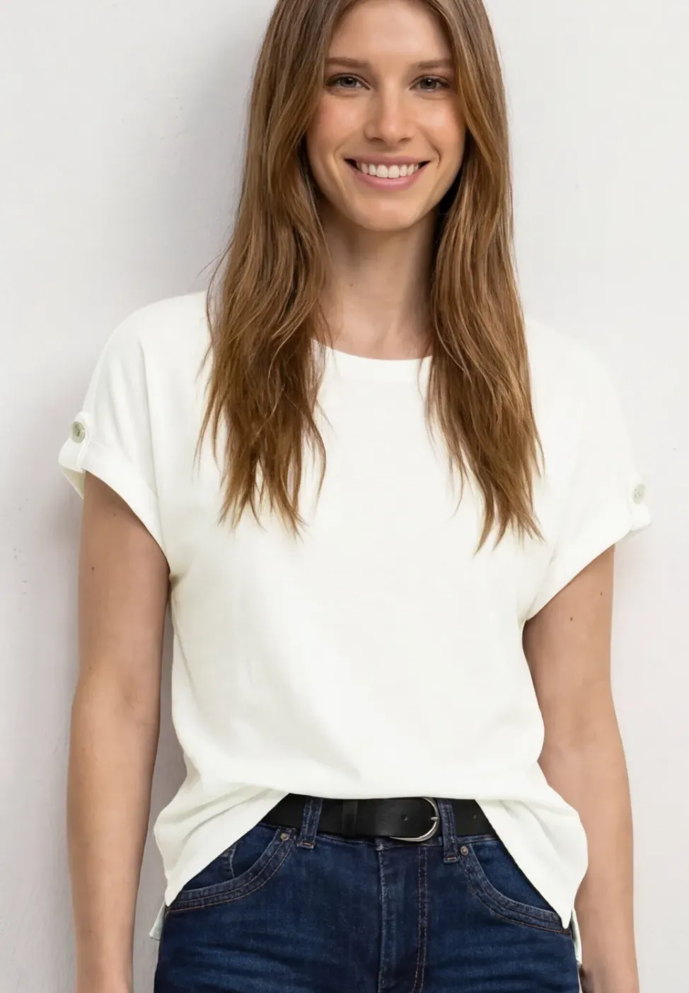 T-Shirt mit Rundhals und Knopfdetails