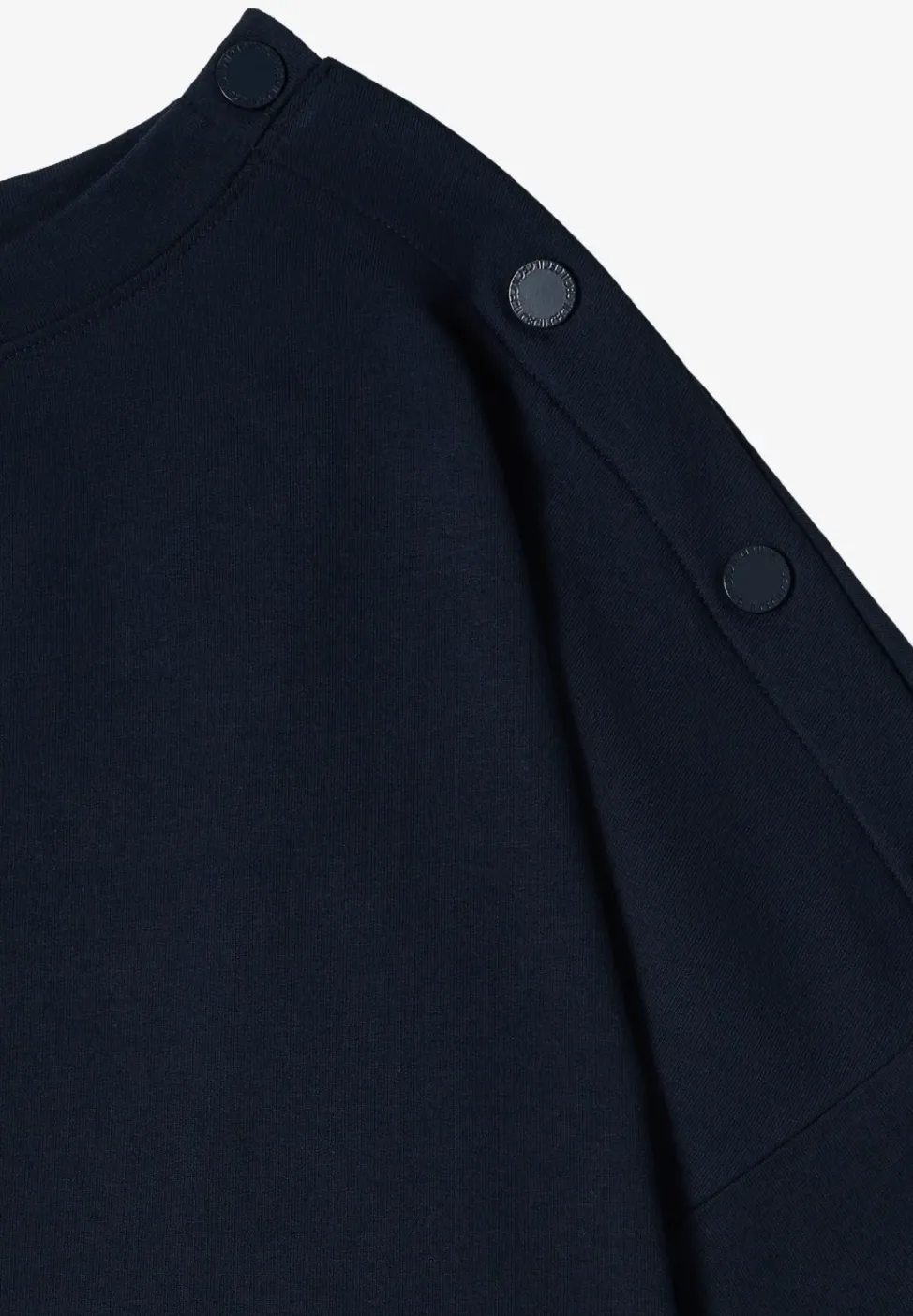 T-Shirt mit Rundhals und Knopfdetail