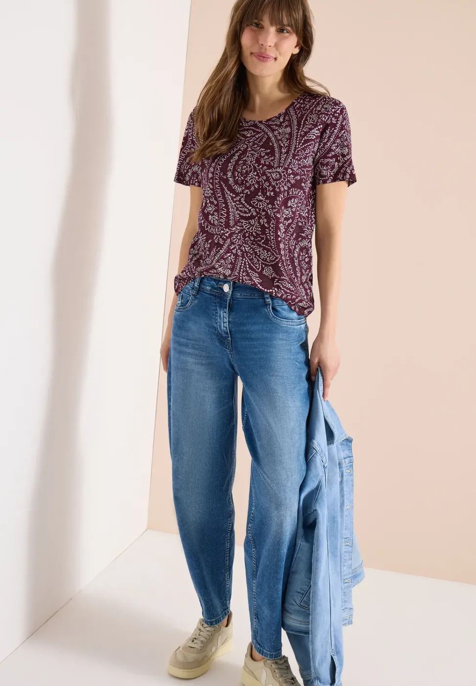 T-Shirt mit Rundhals und Minimal Print