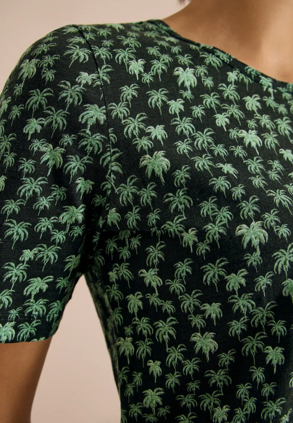 T-Shirt mit Rundhals und Palmenprint