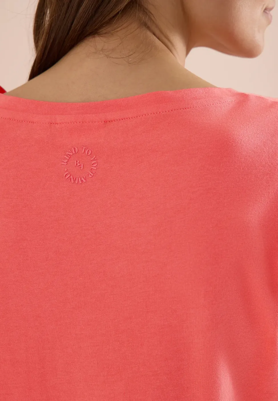 T-Shirt mit Rundhals und Turn-Up-Detail
