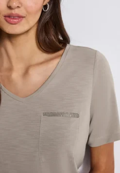 T-Shirt mit Schmuckdetail