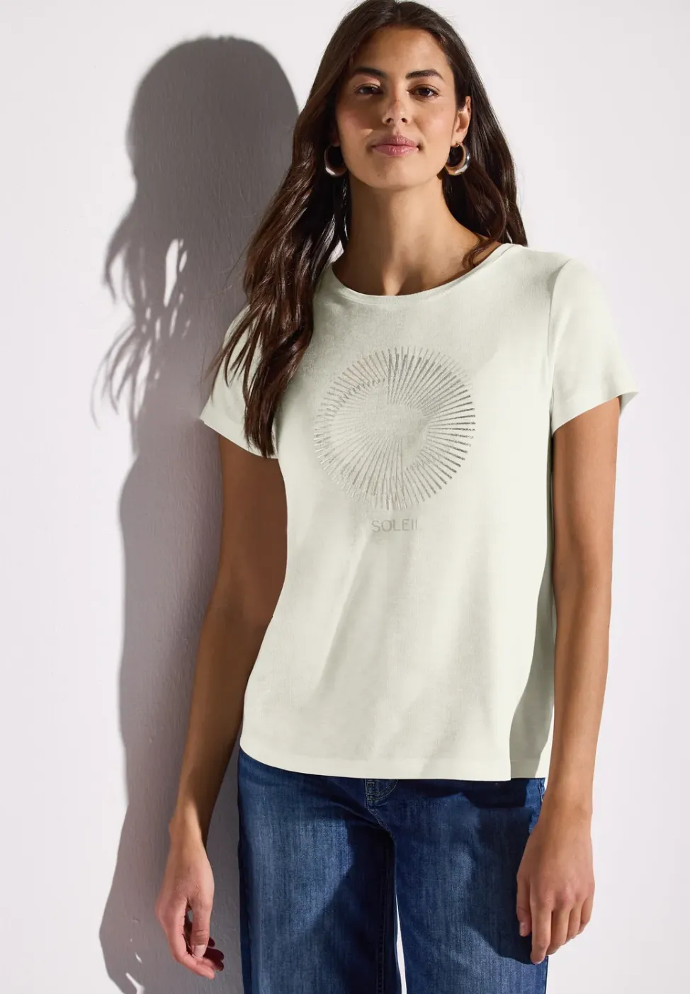T-Shirt mit Schmucksteinen