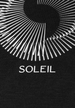 T-Shirt mit Schmucksteinen