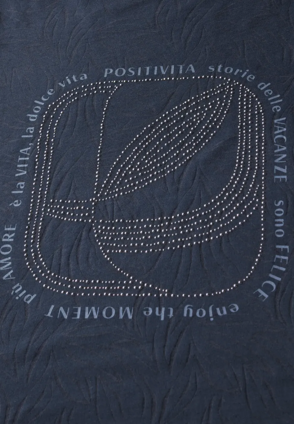 T-Shirt mit Schmucksteinen