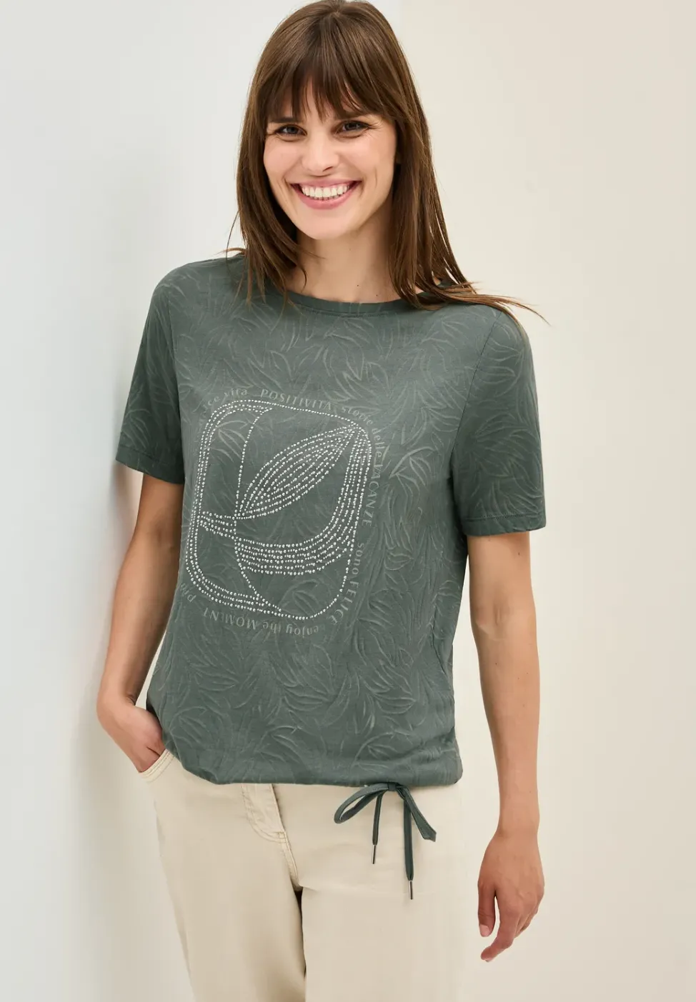 T-Shirt mit Schmucksteinen