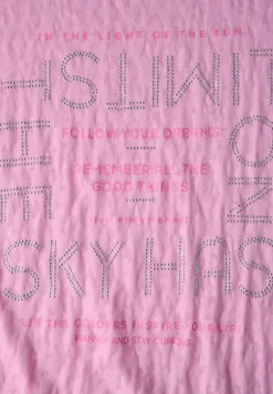 T-Shirt mit Schmucksteinen