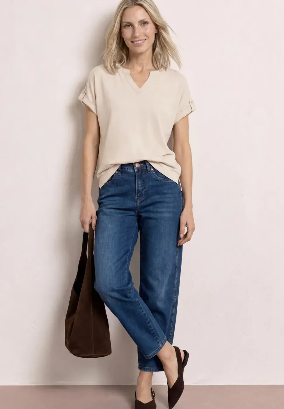 T-Shirt mit Split Neck und Knopfdetails