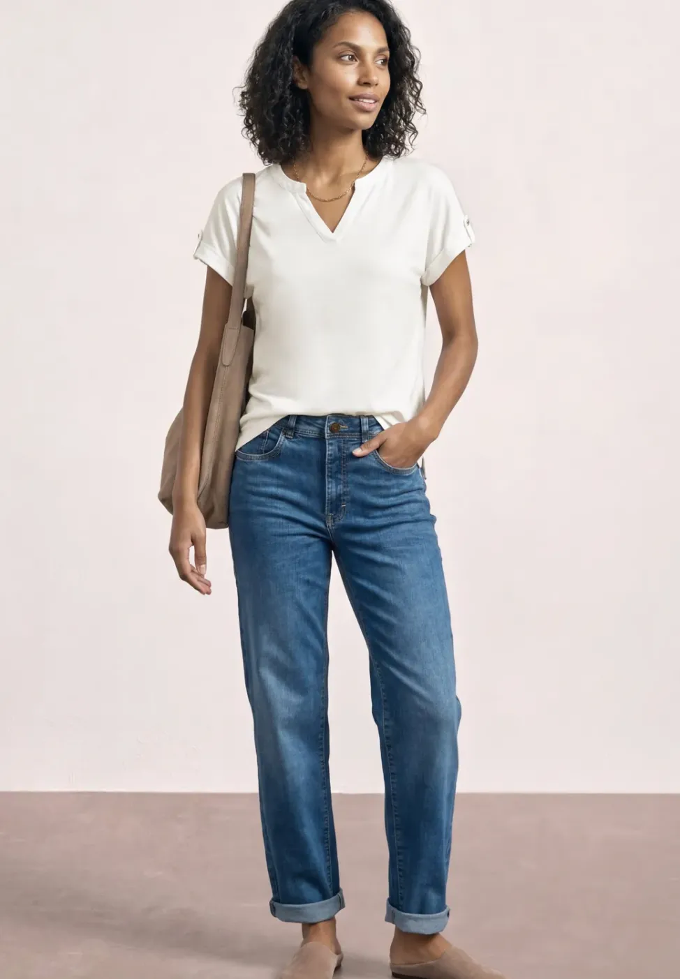 T-Shirt mit Split Neck und Knopfdetails