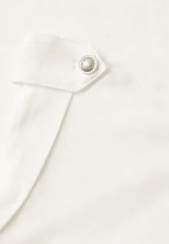 T-Shirt mit Split Neck und Knopfdetails