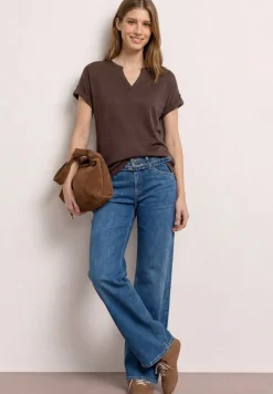 T-Shirt mit Split Neck und Knopfdetails