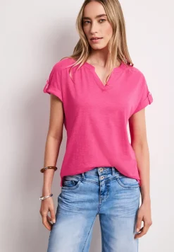 T-Shirt mit Split Neck und Knopfdetails