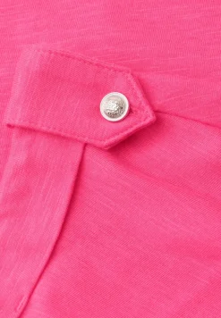 T-Shirt mit Split Neck und Knopfdetails
