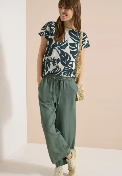 T-Shirt mit U-Boot-Ausschnitt und Print