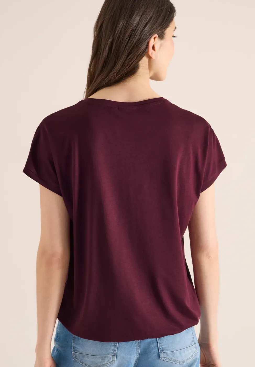 T-Shirt mit V-Neck und Spitzendetail