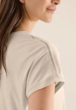 T-Shirt mit V-Neck und Spitzendetail