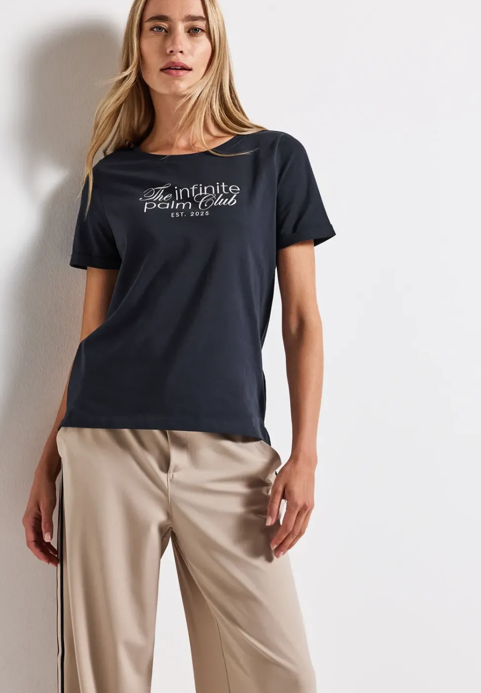 T-Shirt mit Wording Artwork