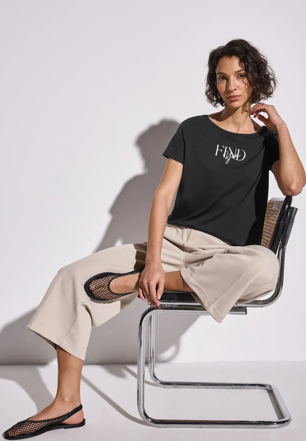 T-Shirt mit Wording Artwork