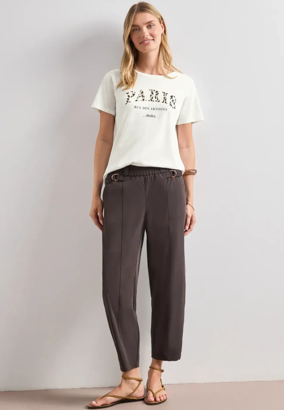 T-Shirt mit Wording Artwork