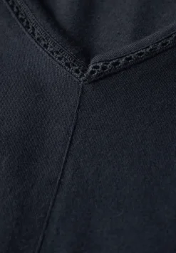 T-Shirt mit Zierdetail