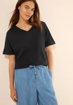 T-Shirt mit Zierdetail