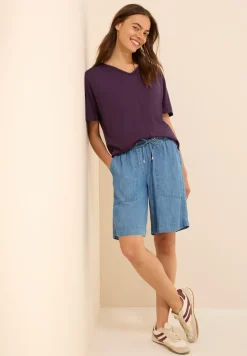 T-Shirt mit Zierdetail