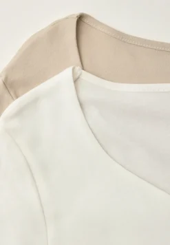 T-Shirts mit Herzausschnitt im 2er-Pack