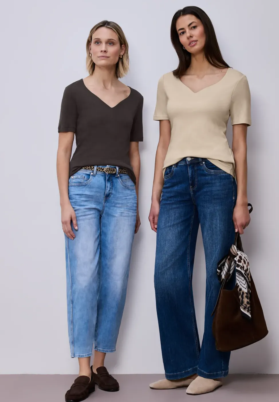 T-Shirts mit Herzausschnitt im 2er-Pack