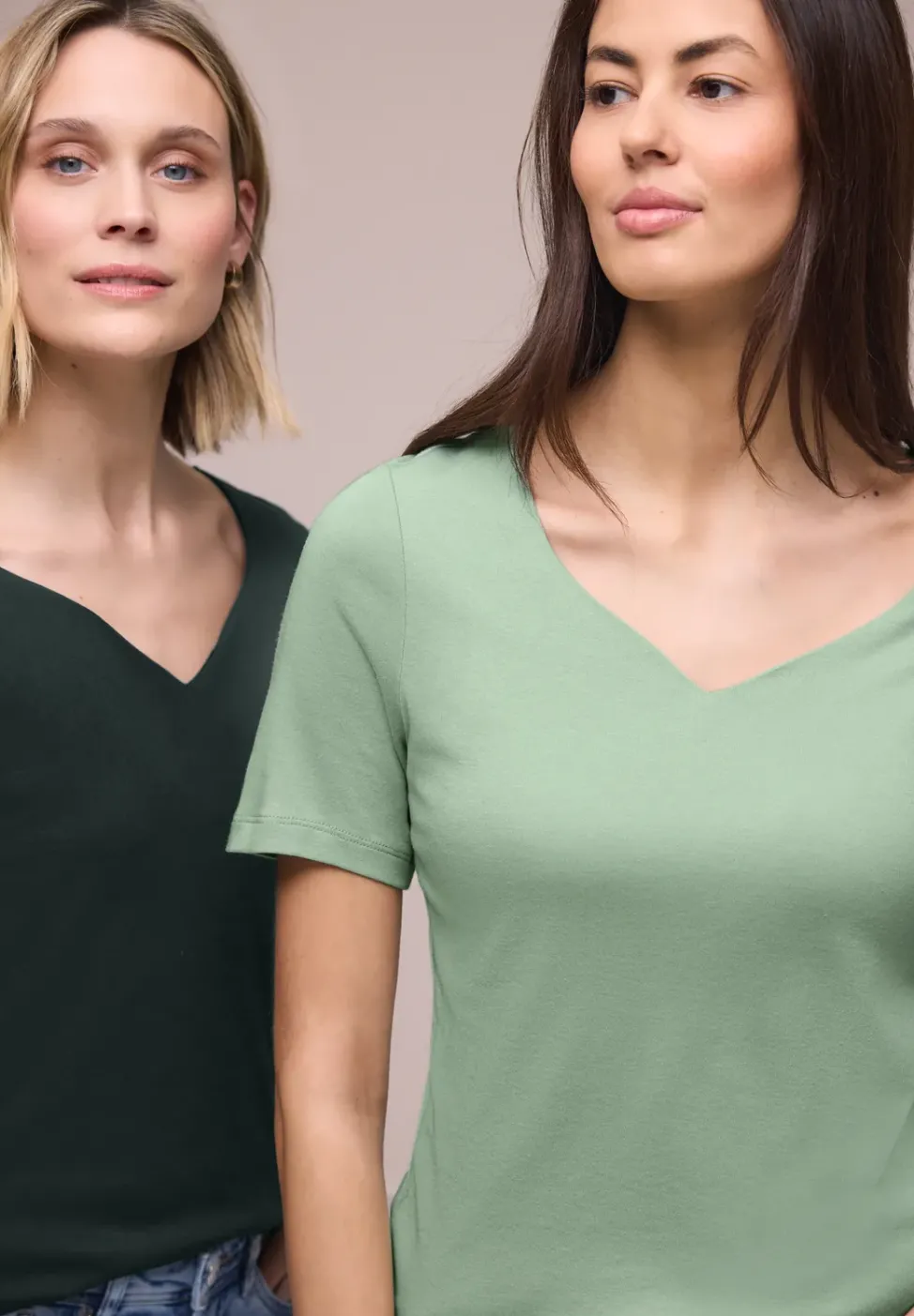 T-Shirts mit Herzausschnitt im 2er-Pack