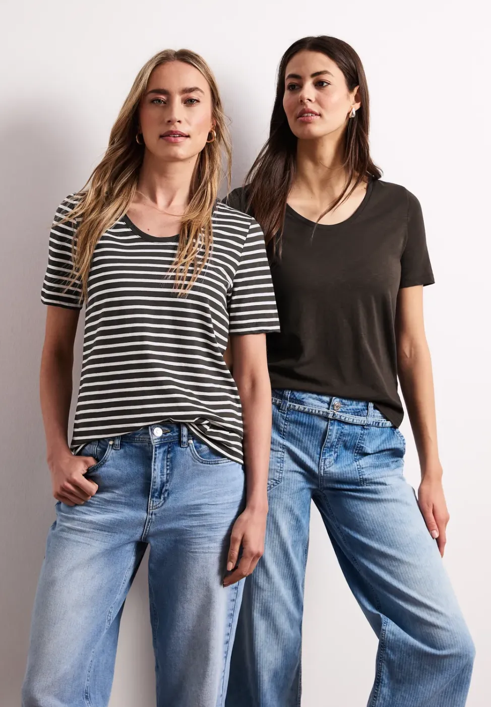 T-Shirts mit rounded V-Neck im 2er-Pack