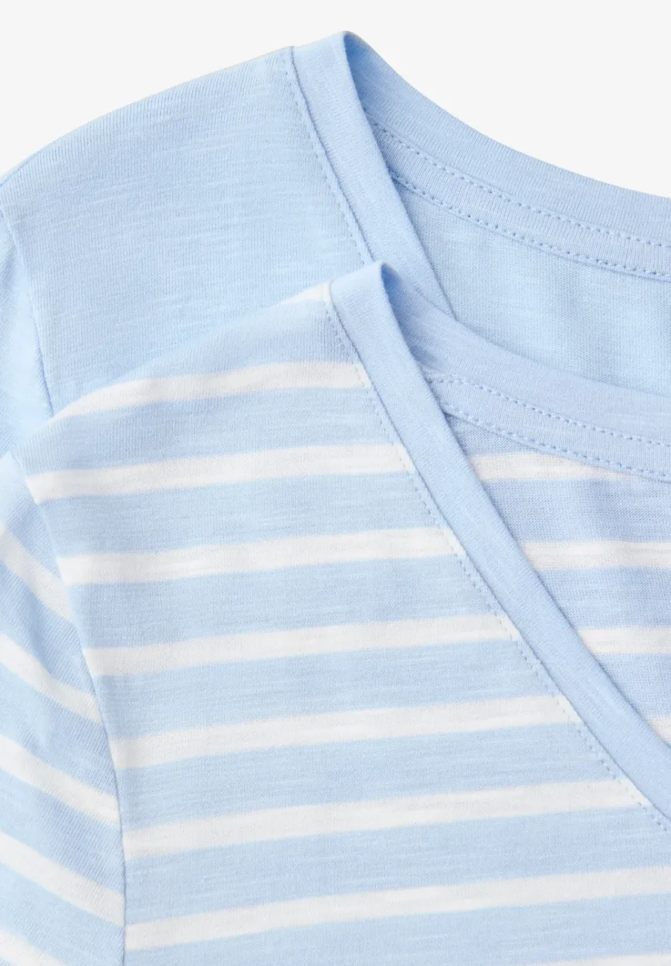T-Shirts mit rounded V-Neck im 2er-Pack