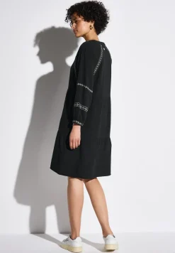 Tunika-Kleid mit Stickerei