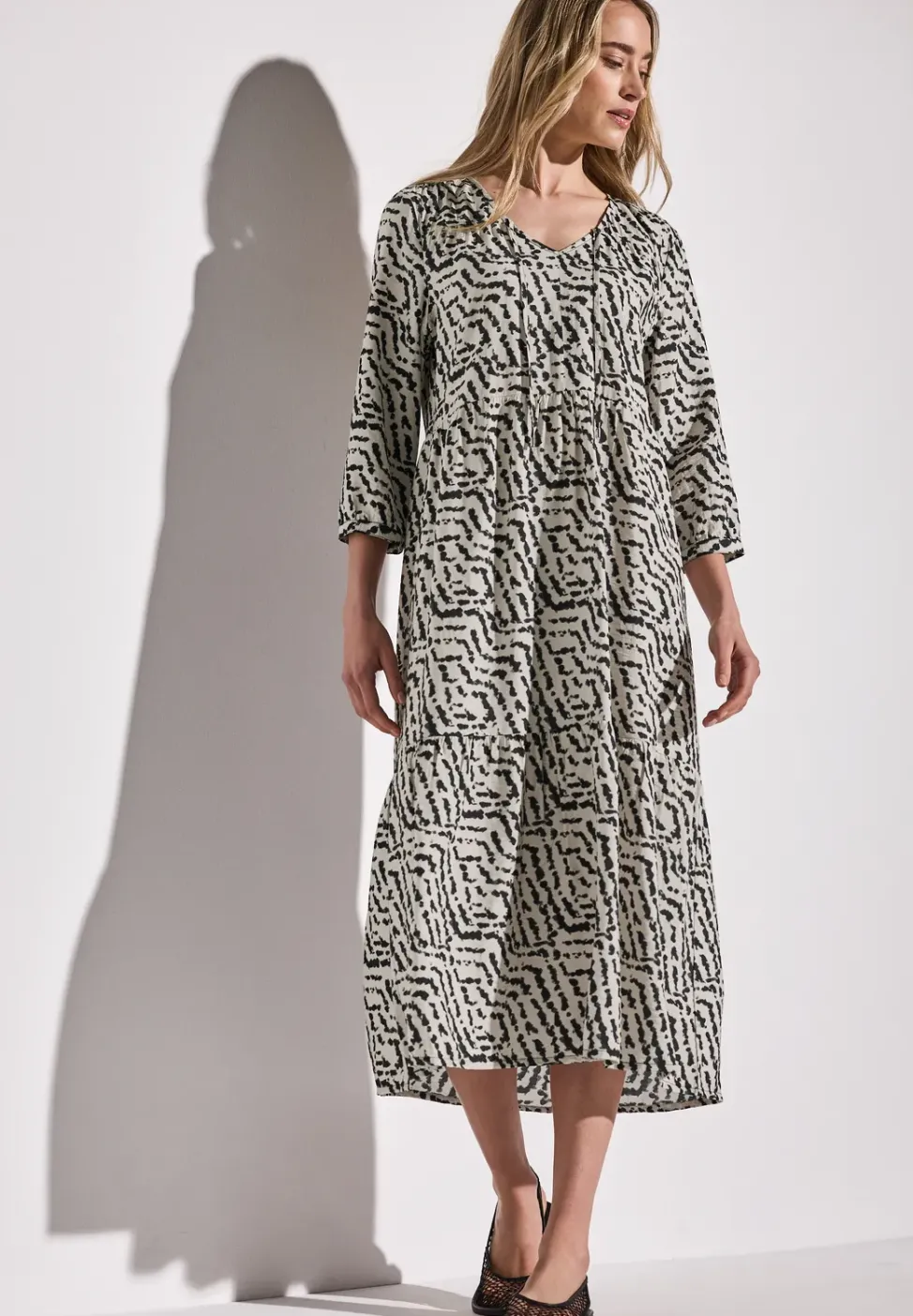 Tunika-Kleid mit Volants
