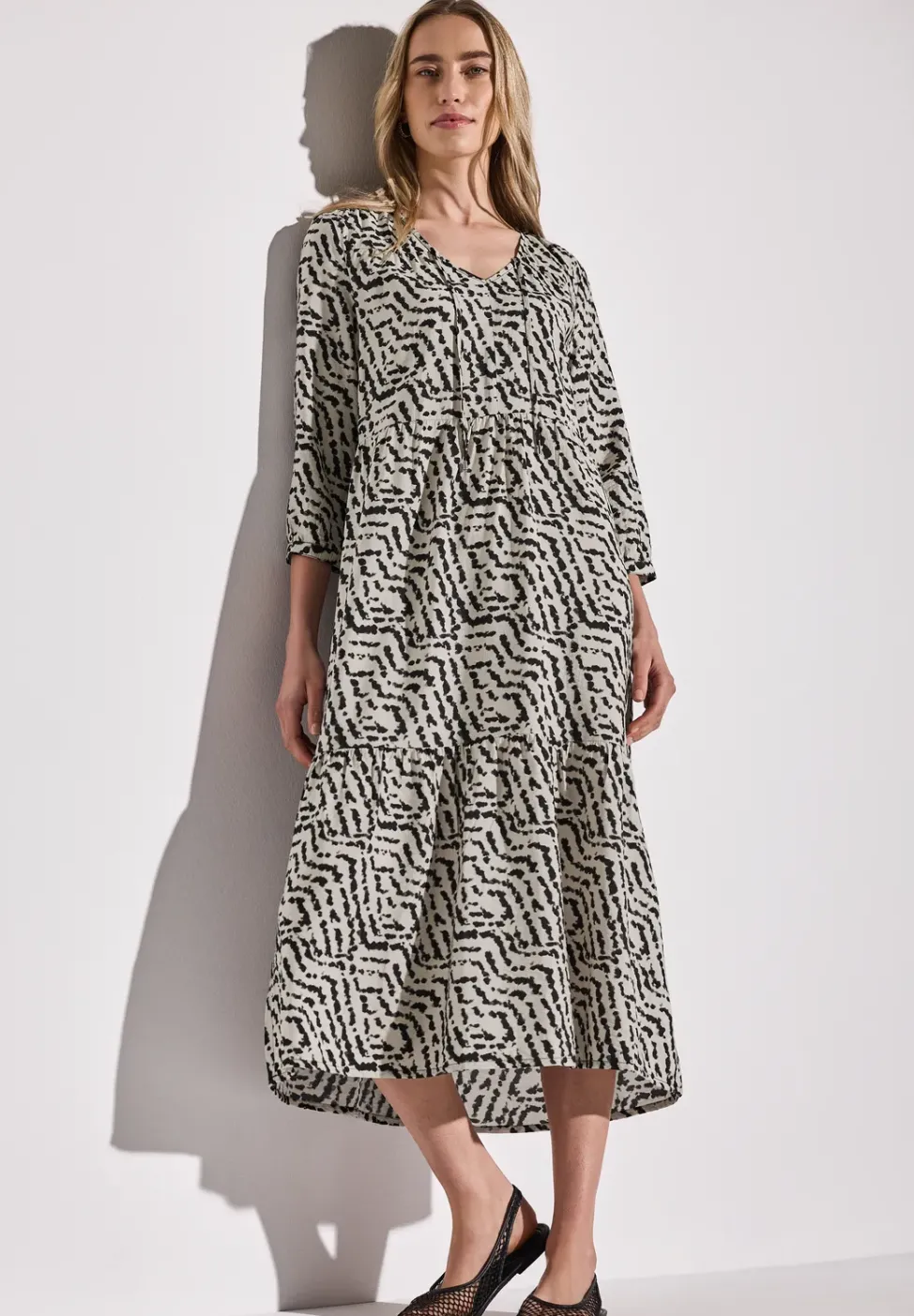 Tunika-Kleid mit Volants