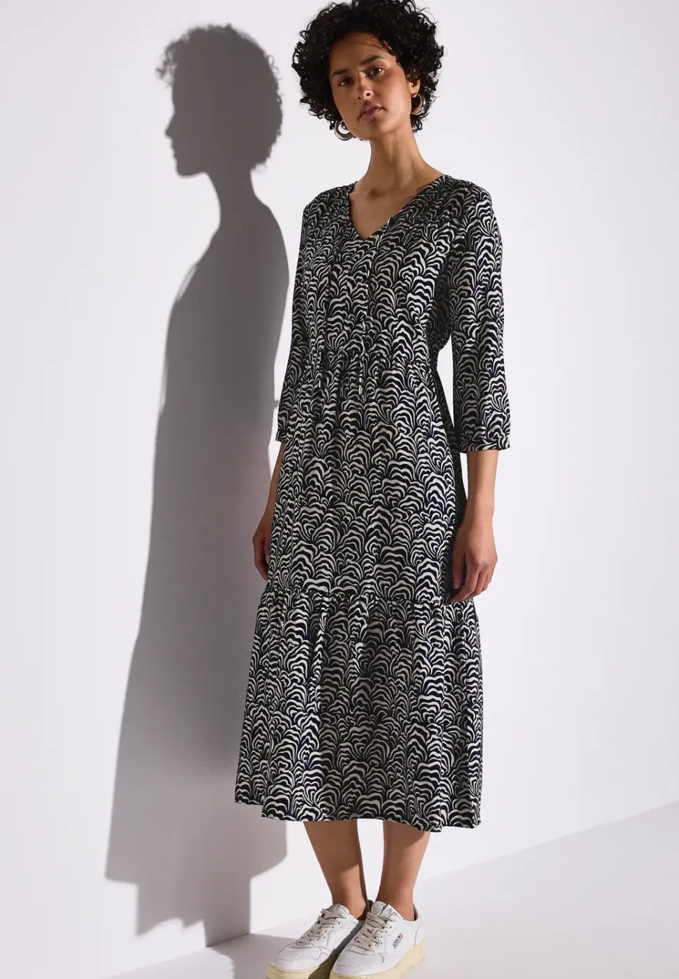 Tunika-Kleid mit Volants